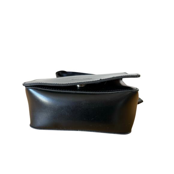 Claudia Canova Faux Leather Black Crossbody Bag with Adjustable Strap - Picture 2 of 9